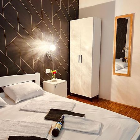 Dado Apartment Вирпазар Екстериор снимка