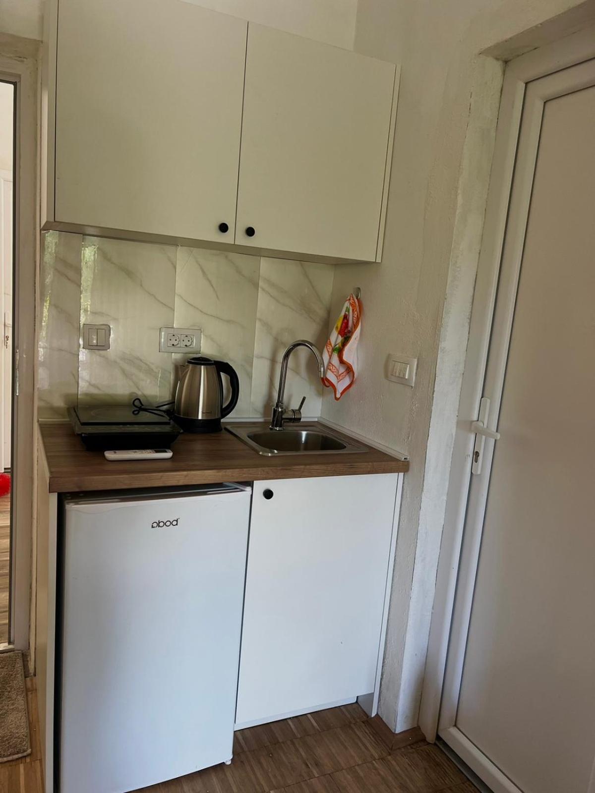 Dado Apartment Вирпазар Екстериор снимка