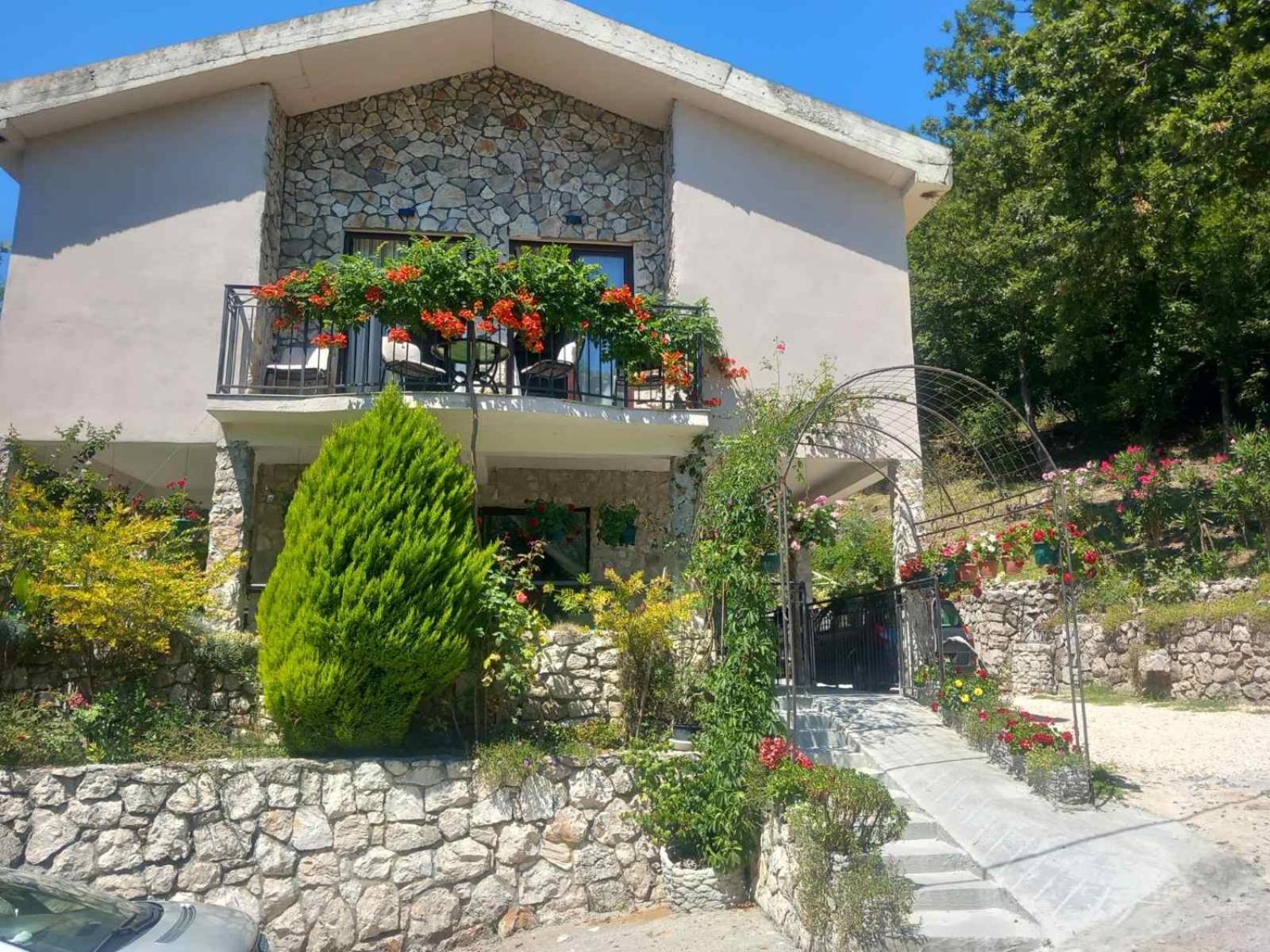 Dado Apartment Вирпазар Екстериор снимка