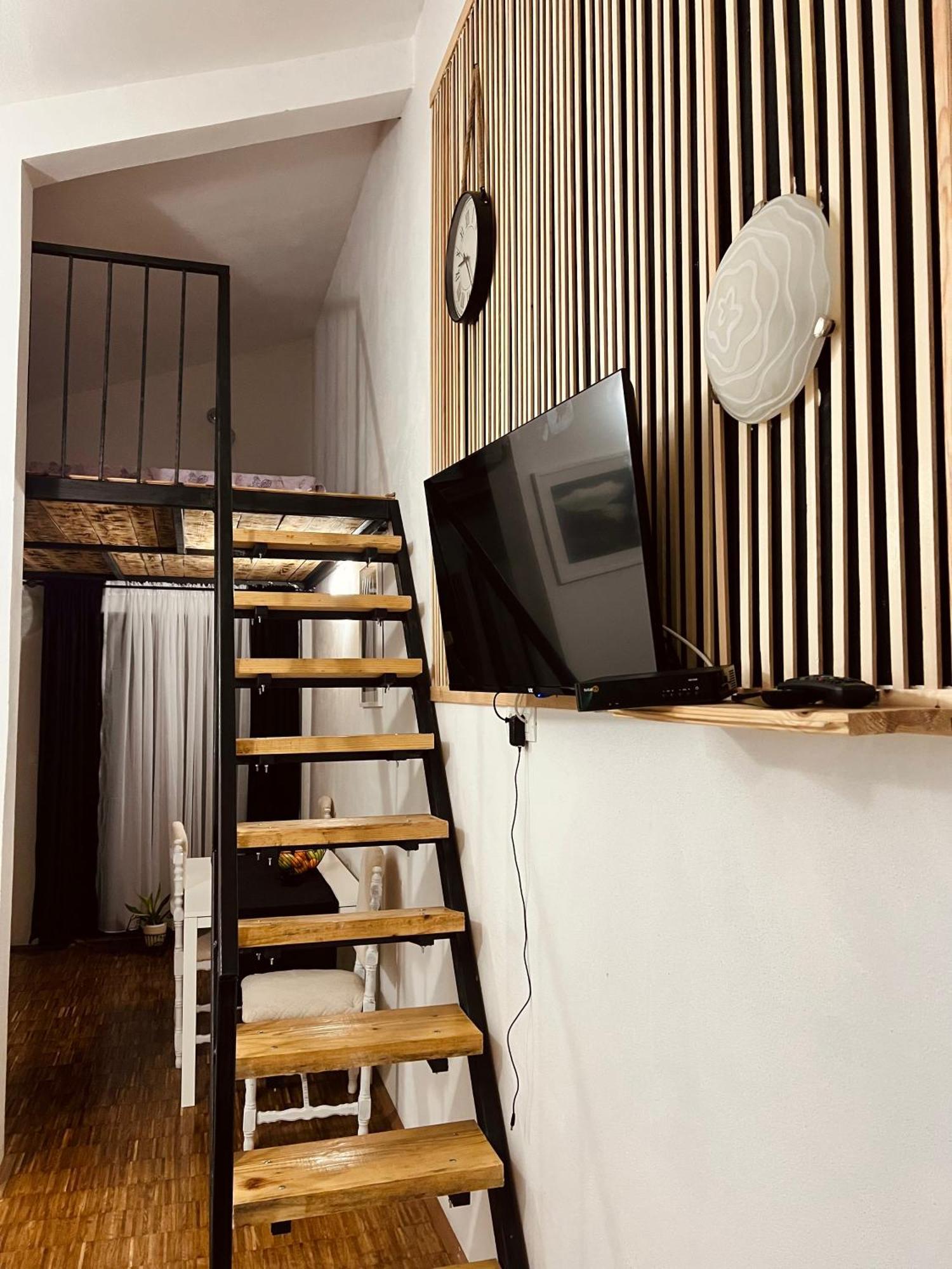 Dado Apartment Вирпазар Екстериор снимка
