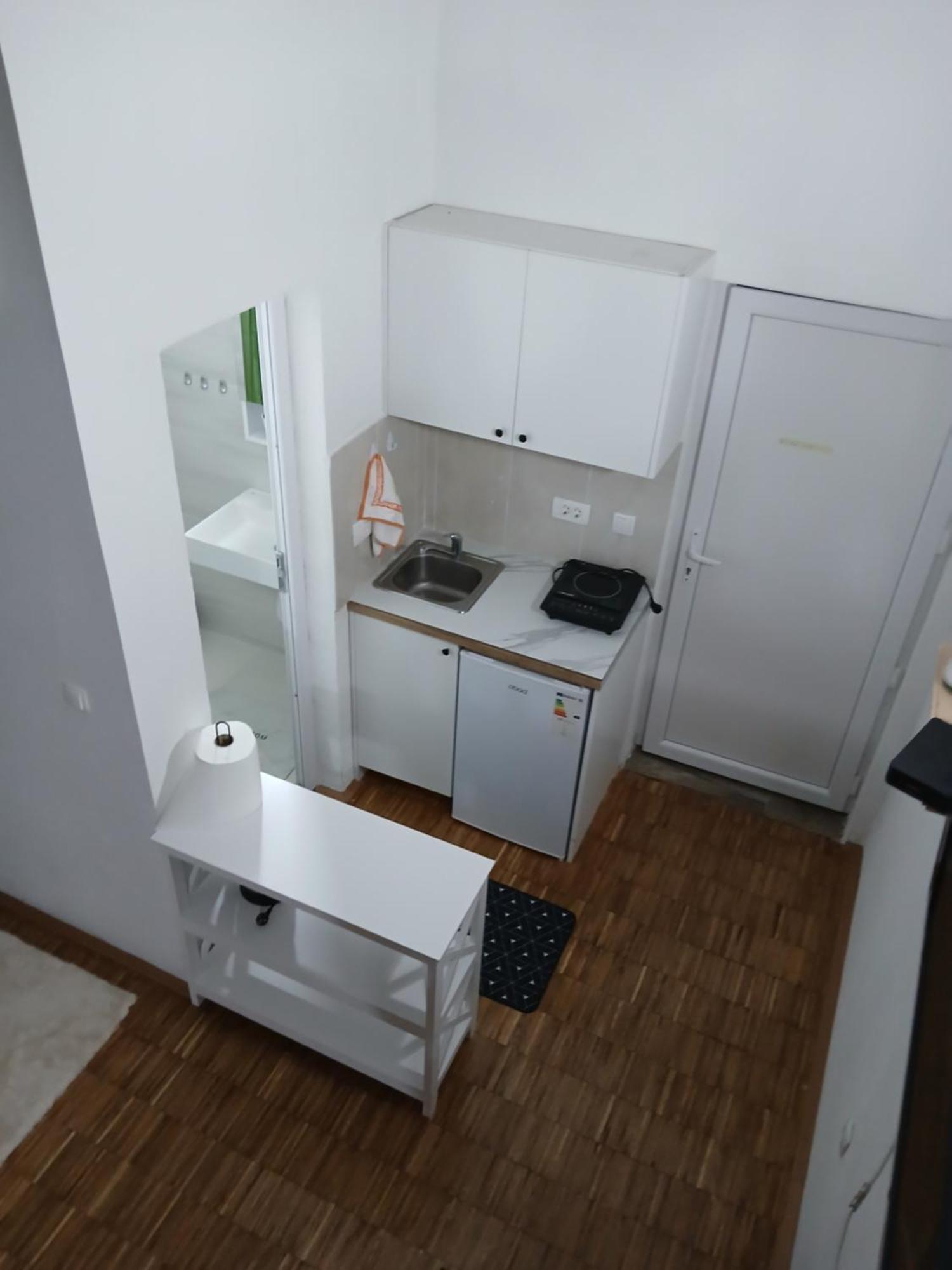 Dado Apartment Вирпазар Екстериор снимка